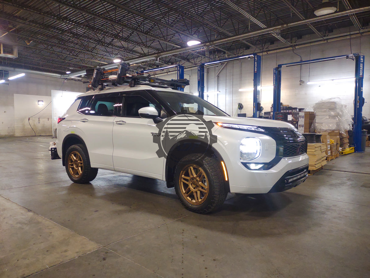 2021-2024 Mitsubishi Outlander 1.5" Lift Kit