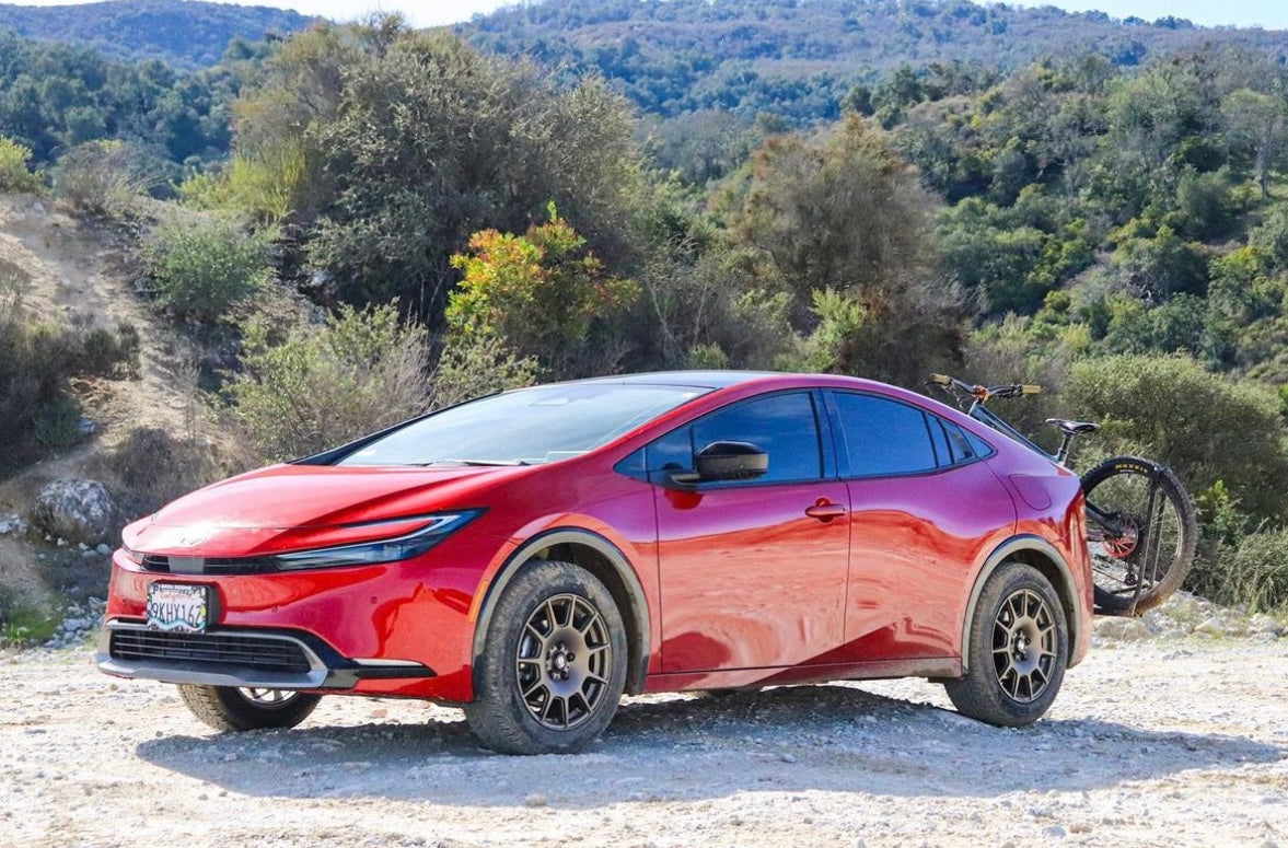 2023-2024 Toyota Prius Lift Kit