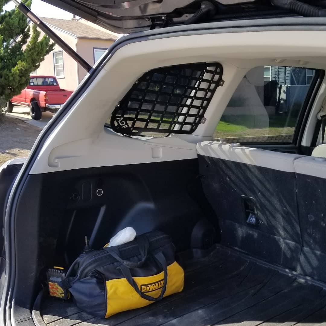 2018 subaru forester outlet dog barrier